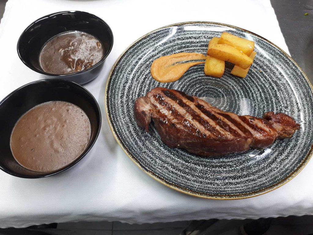 ENTRECOT 2 SALSAS CON PATATAS PUENTE NUEVO